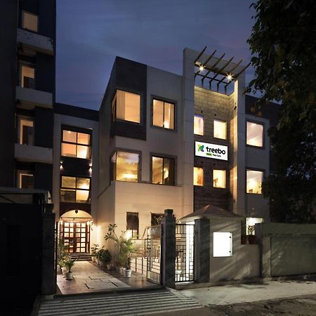 Treebo White Castle, Gurgaon Hotel Ngoại thất bức ảnh