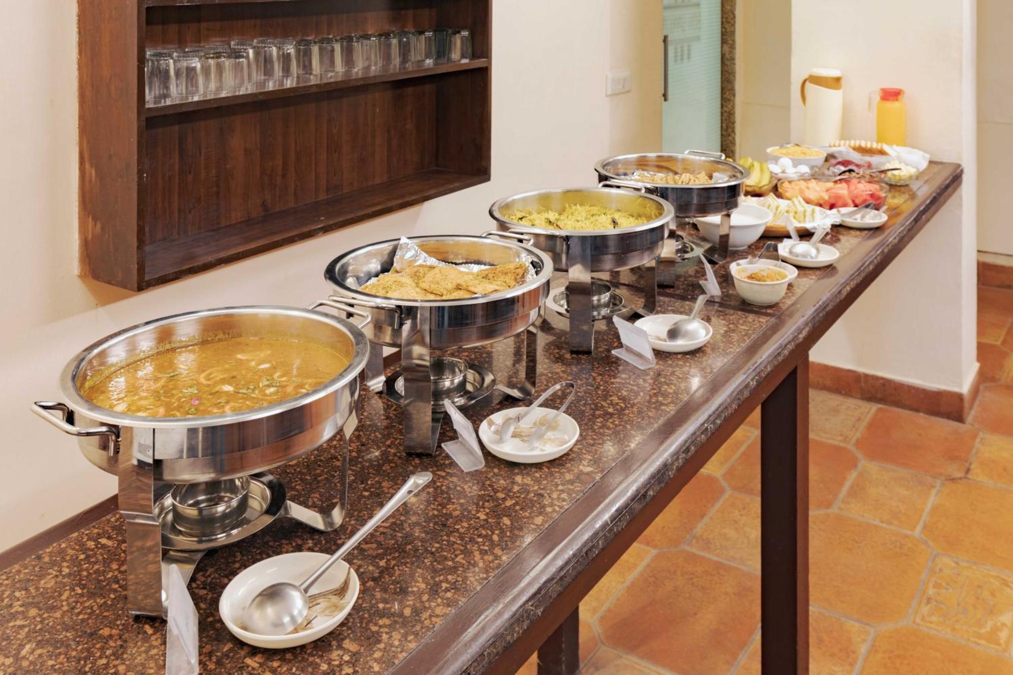 Treebo White Castle, Gurgaon Hotel Ngoại thất bức ảnh