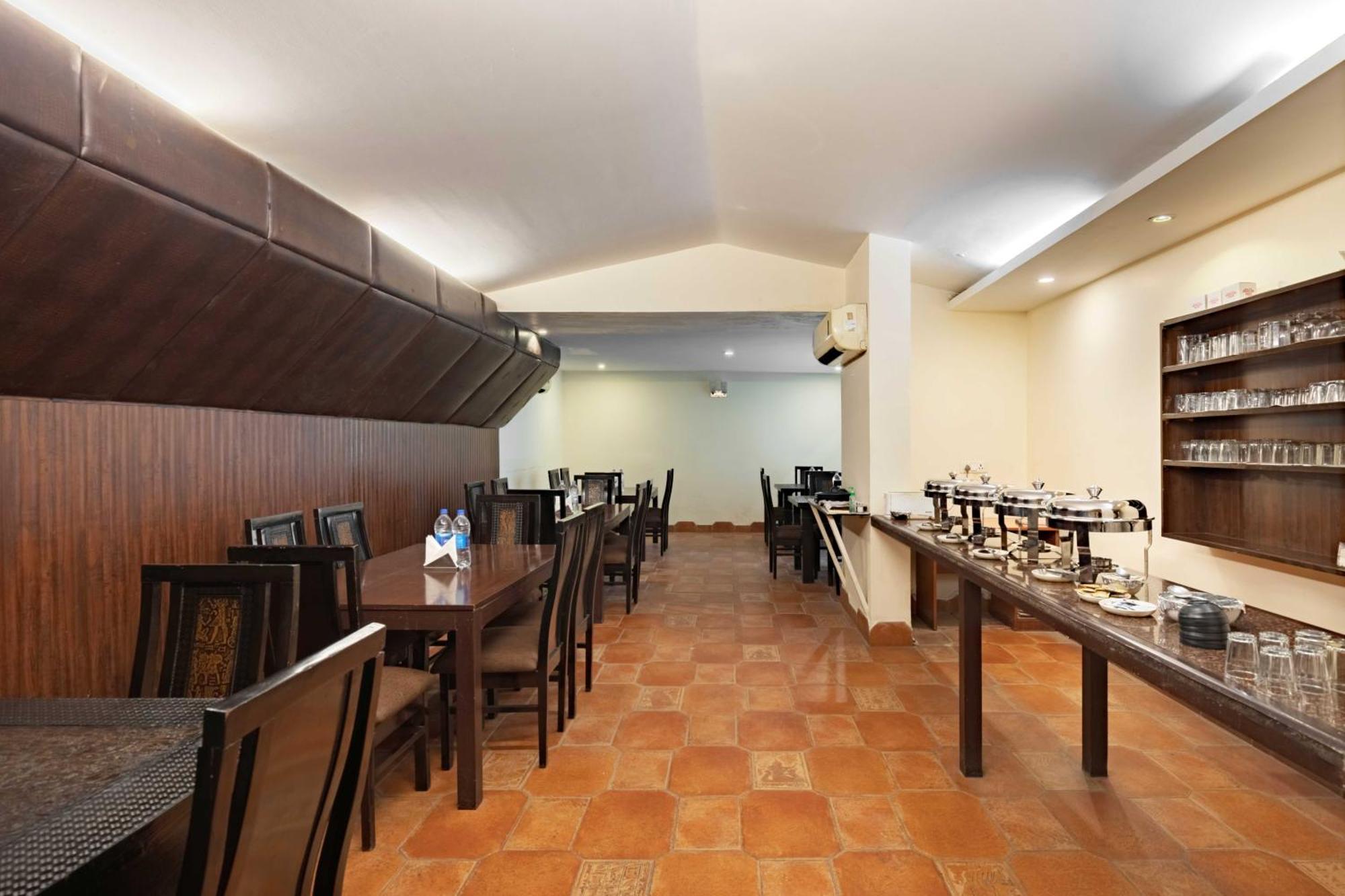 Treebo White Castle, Gurgaon Hotel Ngoại thất bức ảnh