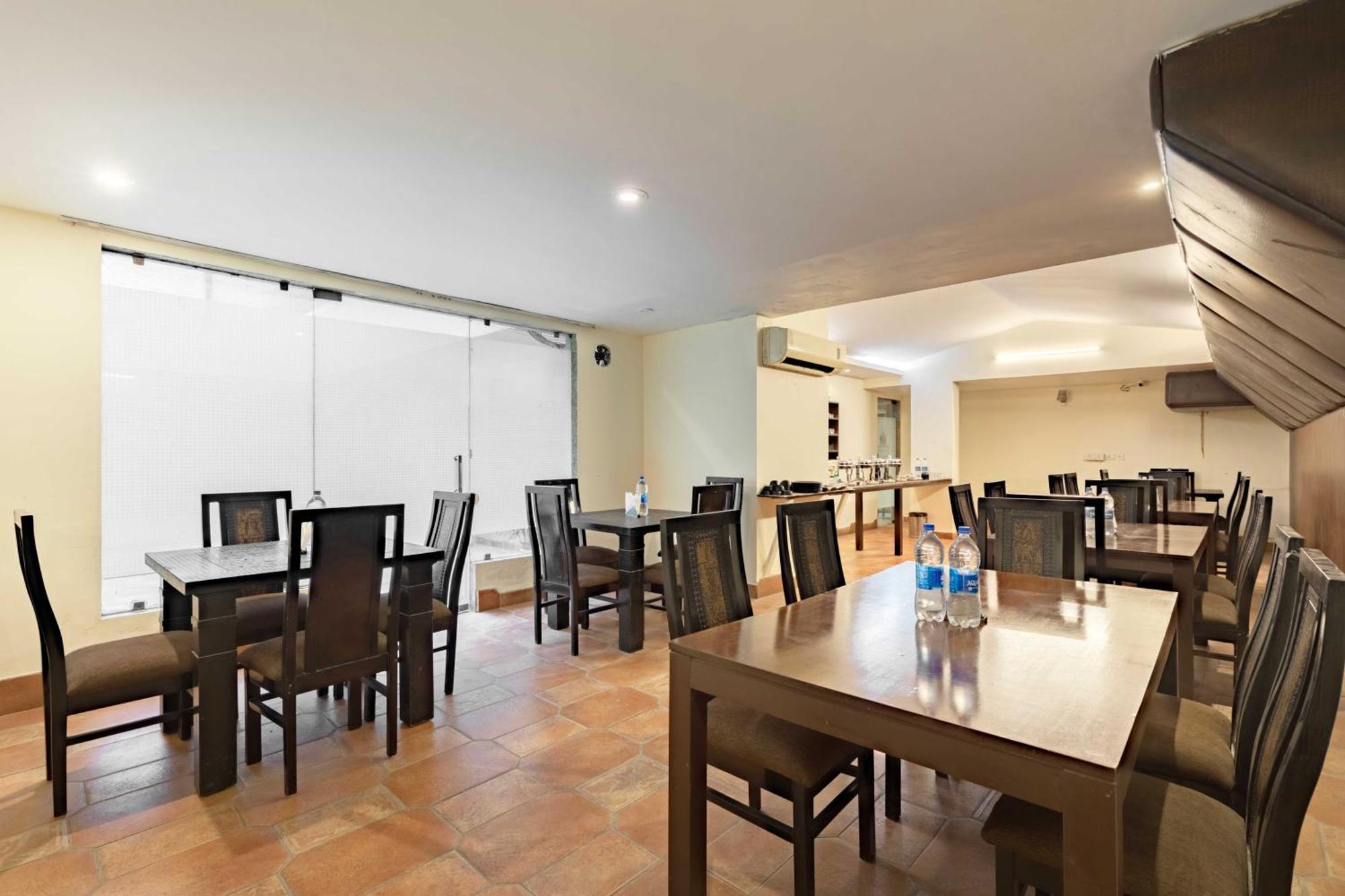 Treebo White Castle, Gurgaon Hotel Ngoại thất bức ảnh