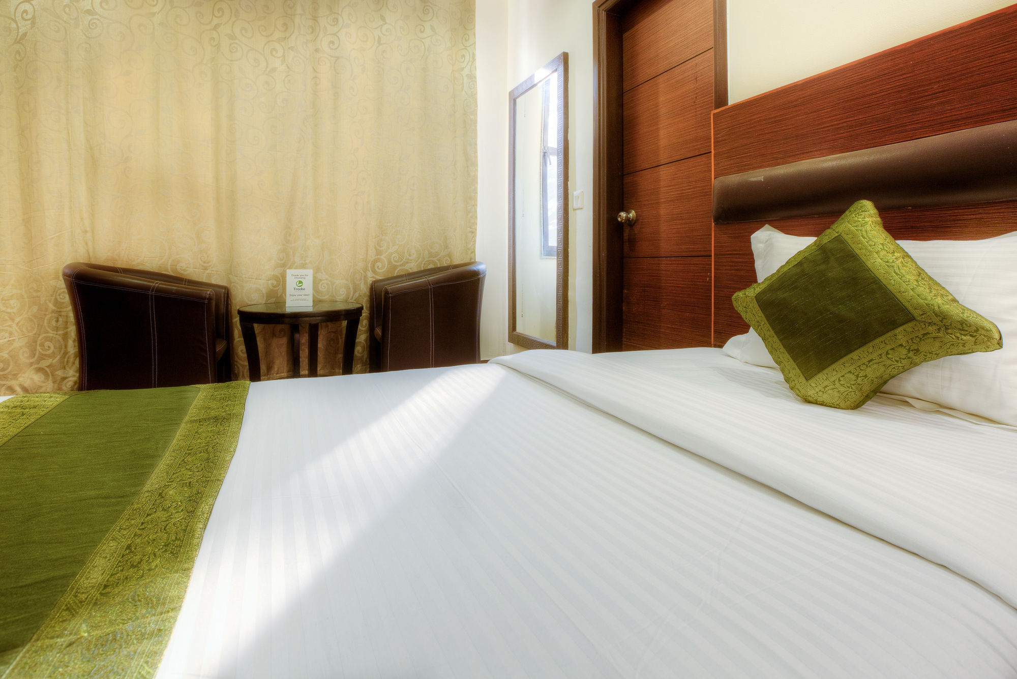 Treebo White Castle, Gurgaon Hotel Ngoại thất bức ảnh